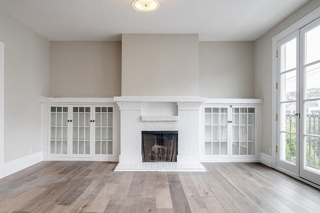 Building Photo - 2856 Greenwich St