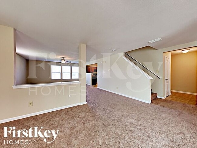 Building Photo - 3401 Table Rock Dr