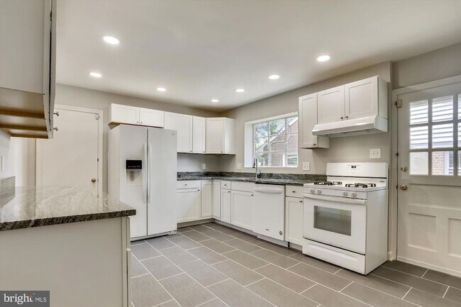 Foto del edificio - 3303 Winnett Rd