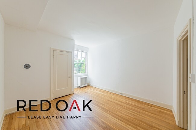 Building Photo - 3278 Wilshire Blvd