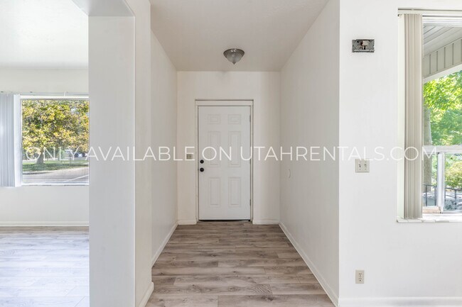 Foto del edificio - 235 N 8th W