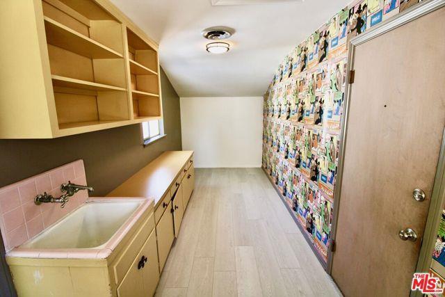 Foto principal - 23431 Clarendon St