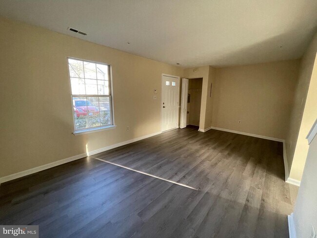 Foto del edificio - 45277 Keyport Ct