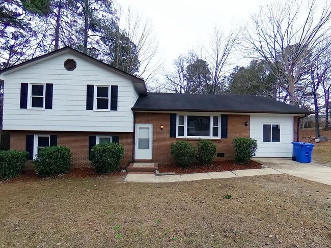Building Photo - 7545 Fox Fern Dr