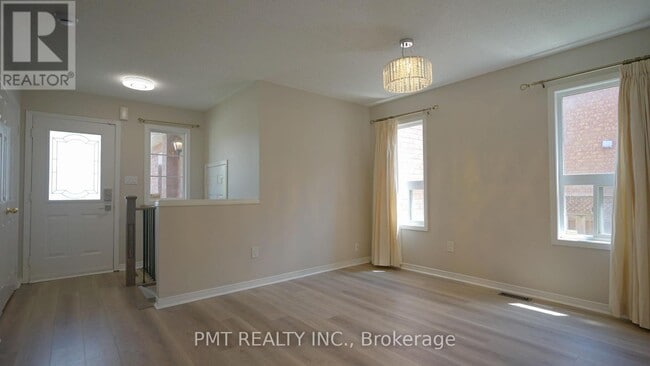 Building Photo - 2356 Newcastle Crescent