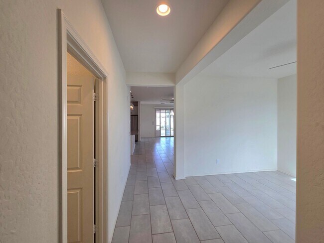 Foto del edificio - Beautiful 3-bed, 2-bath in North Cooper Canyon!