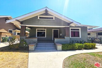 Building Photo - 648 Heliotrope Dr