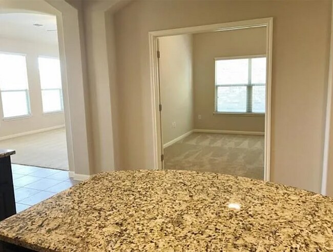 Building Photo - Lake community Home for Lease in Pflugervi...