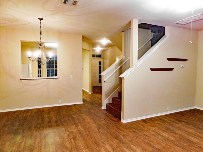 Building Photo - 165 Michaelis Rd