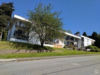 Building Photo - 1033 4th Ave