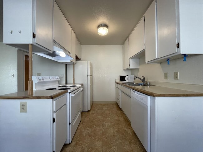 Building Photo - 458 Nord Ave