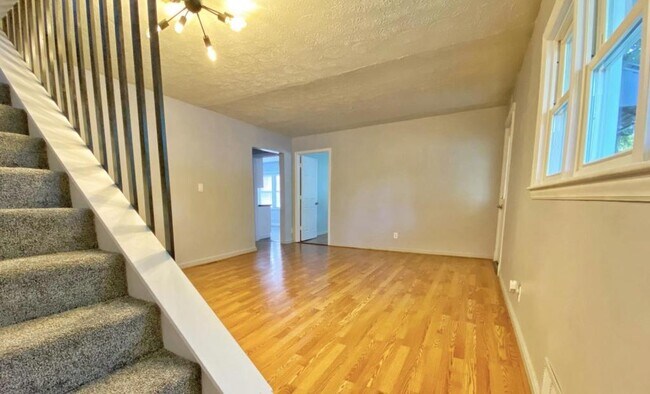 Foto del edificio - 2600 Browns Ln