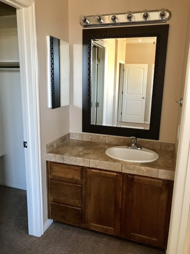 Foto del edificio - Beautiful Coral Canyon Home