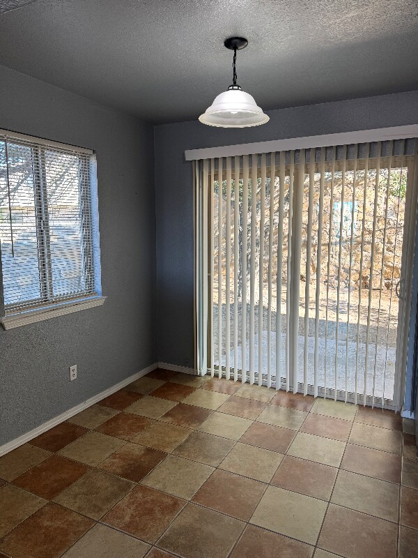 Foto del edificio - 11605 James Watt Dr