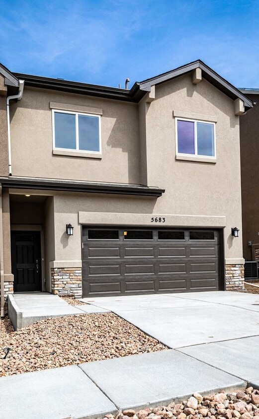 Primary Photo - Westside End Unit 3 Bed Townhome in Mounta...