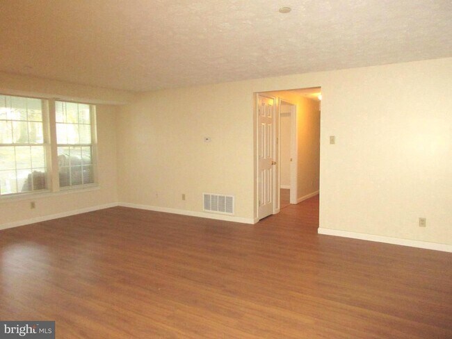 Foto del edificio - 87 Eldon Way