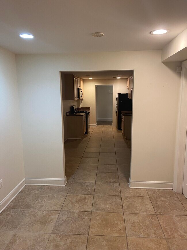 Foto del edificio - 649 Lexington Pl NE
