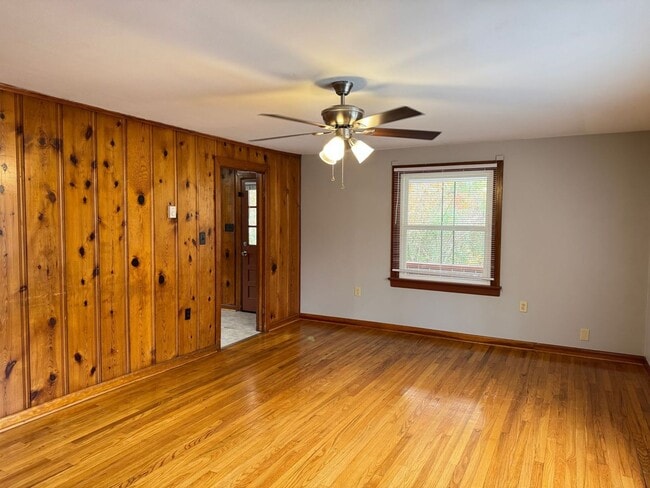 Foto del edificio - 1511 Madison St