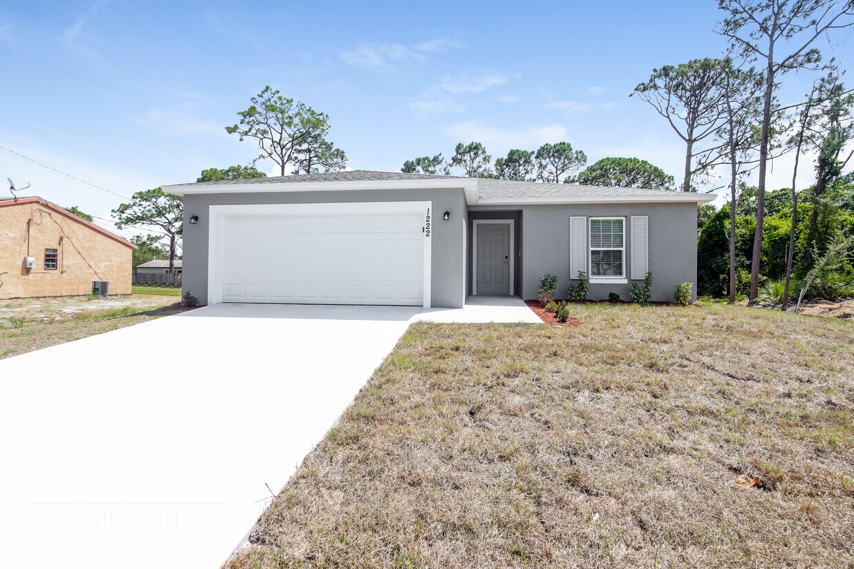 Foto principal - 1222 Alcazar St SE