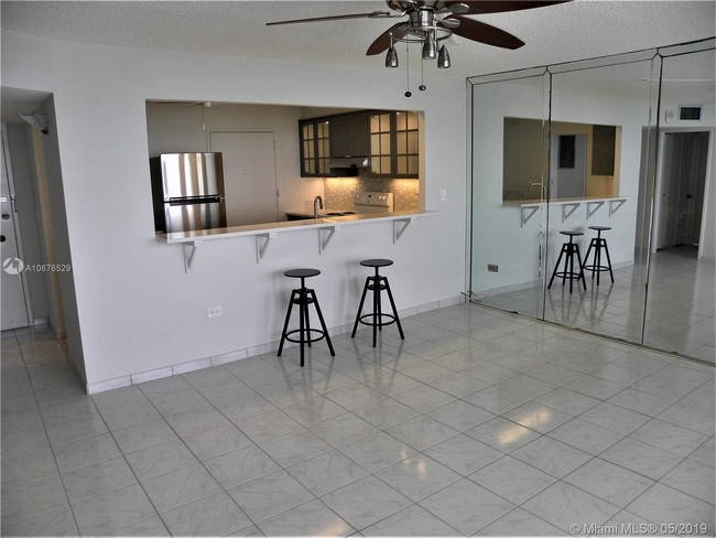 Building Photo - BURLEIGH HOUSE CONDO