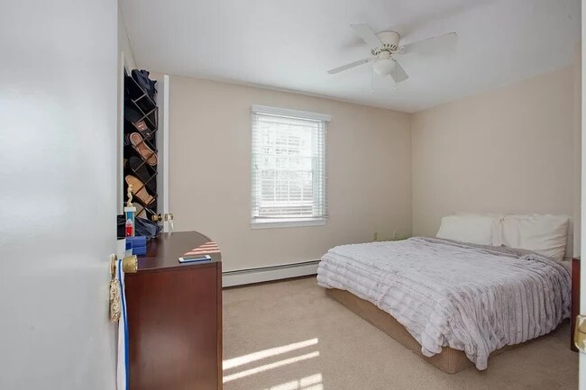 Bedroom 2 - 3 Autumn Leaf Dr