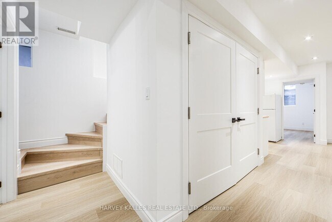 Photo du bâtiment - 33 Parkview Gardens