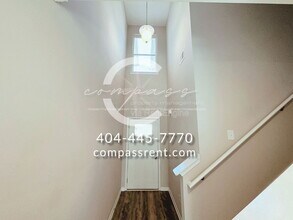 Building Photo - 202 Lyndon Wy NW