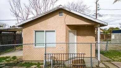 Building Photo - 1435 Nadine Ave