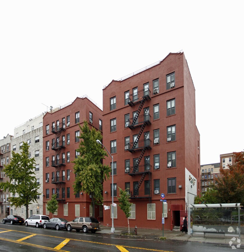 Foto principal - 737-739 Southern Blvd