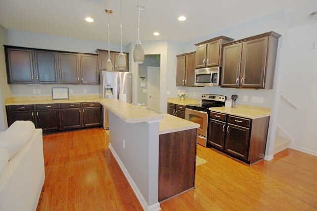Foto del edificio - Gorgeous 3 Bedroom townhome in Brier Village near RTP!