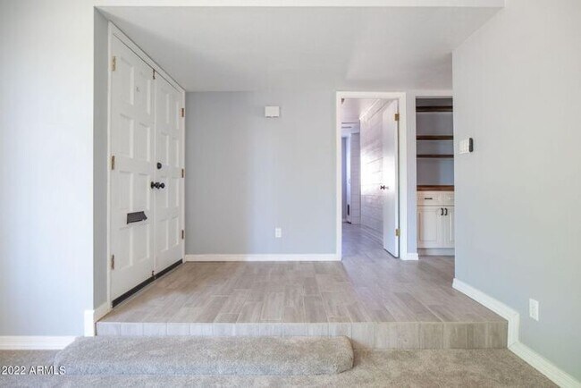 Foto del edificio - Beautifully Renovated Home With RV Gate, 2...