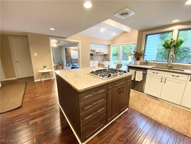 Foto del edificio - 23547 Duffield Rd