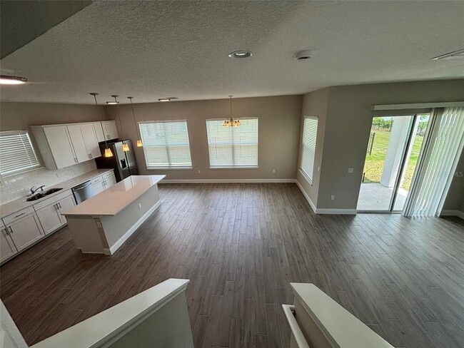 Foto del edificio - 6643 Heather Rd
