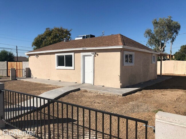 Foto del edificio - 2 br, 1 bath House - 6739 N 63rd Ave Unit A