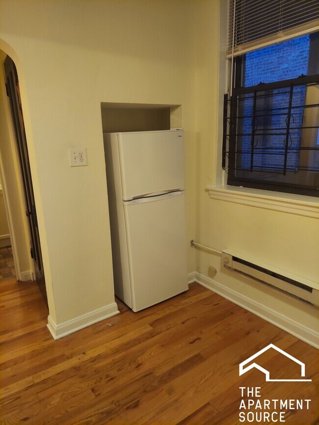Foto del edificio - 4415 N Wolcott Ave