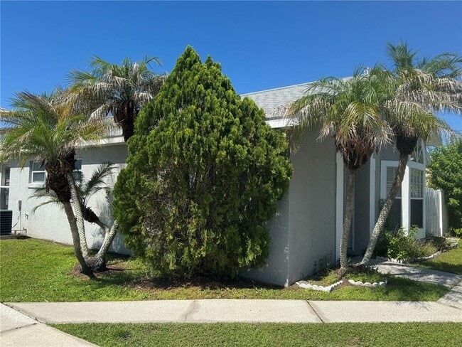 Building Photo - 2399 Harbor Town Dr