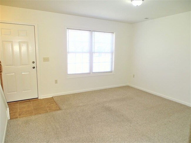 Foto del edificio - 12 School Dr