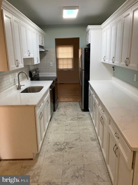 Foto del edificio - 35 Midline Ct