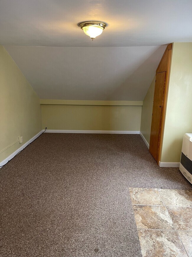 Building Photo - 1243 NY-122