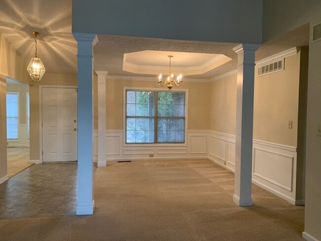 Building Photo - Chilesburg home with full unfinished basement  260206