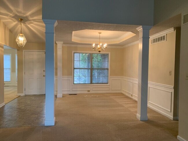 Foto del edificio - Chilesburg home with full unfinished basement  260409