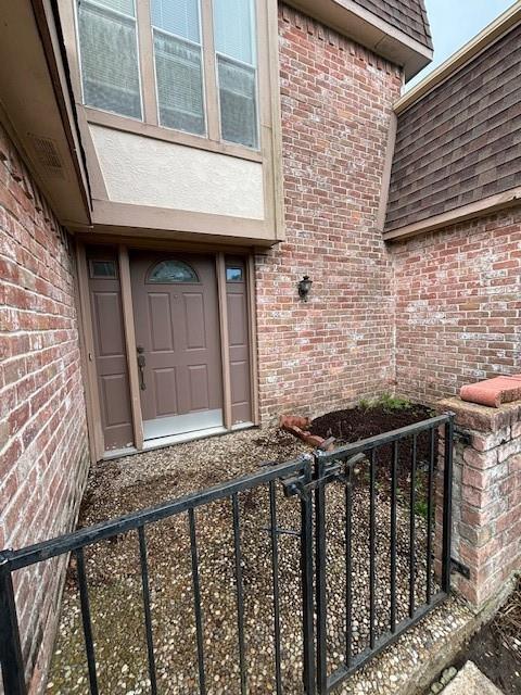 Building Photo - 2918 Camelot Ln