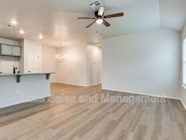 Building Photo - 8011 NW 105th Terrace