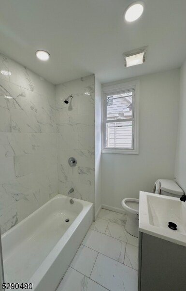 Building Photo - 48 Cedar Ave