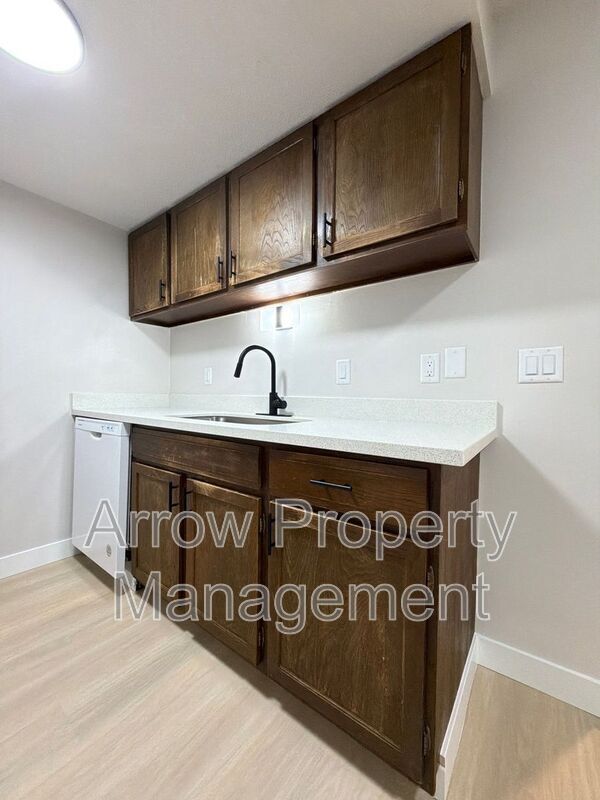 Foto del edificio - 3629 N 60th St