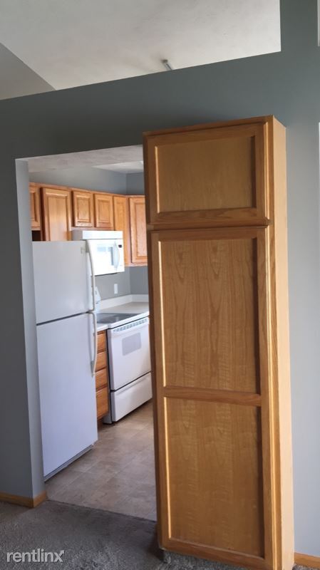 Building Photo - 4 br, 3 bath Townhome - 6600 Shadow Pines Pl