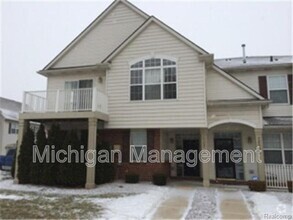 Building Photo - 28875 Cullen Dr