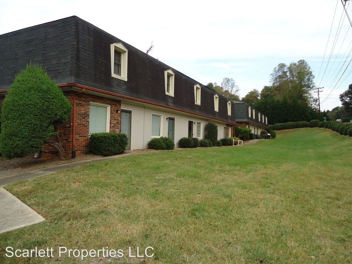 Primary Photo - 3443 Section House Rd