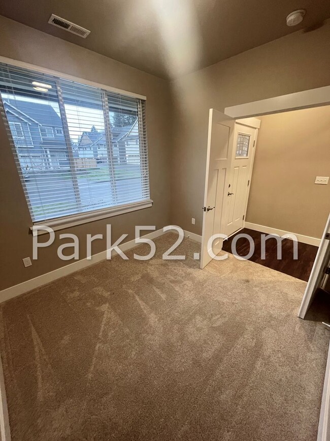 Foto del edificio - $500 Move-in Special - Spacious 4 Bedroom ...