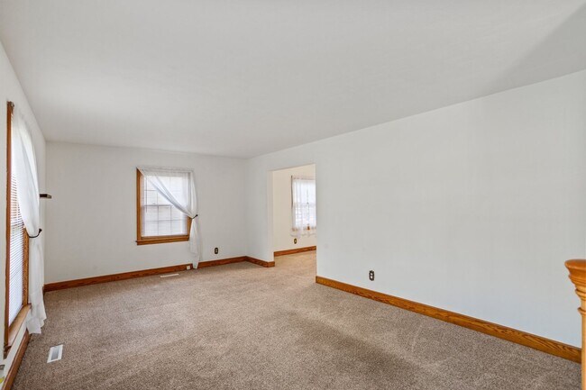 Building Photo - 103 Powhatan Dr
